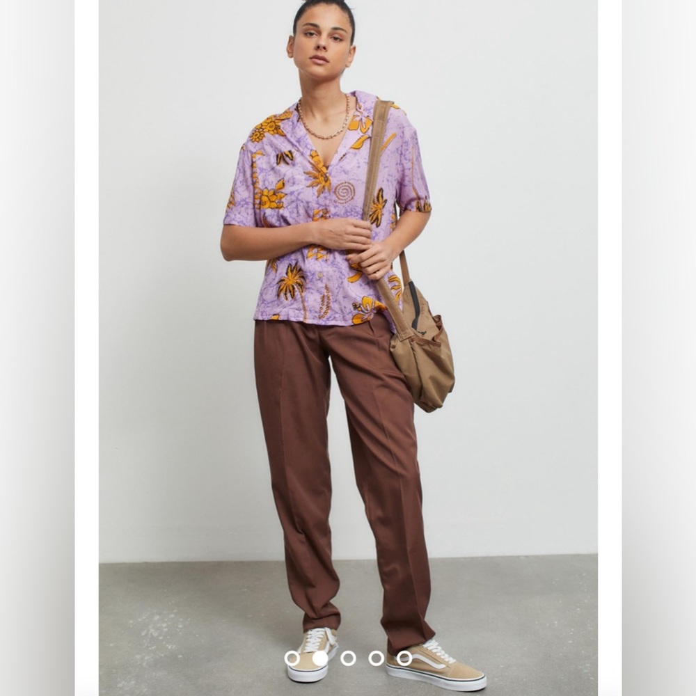 Urban Outfitters. Gardenia Souvenir Button-Down Top Purple & Yellow. Size M.